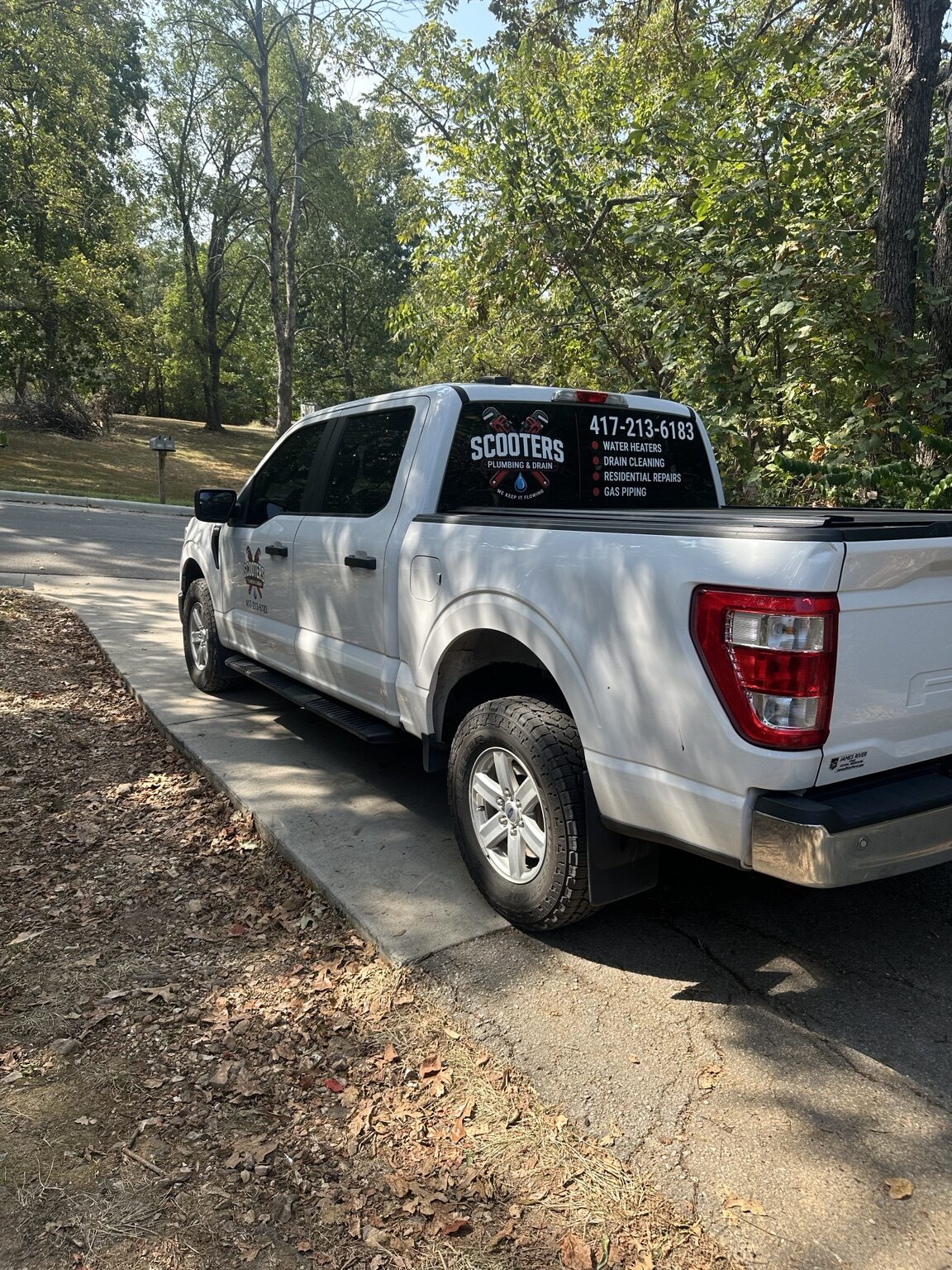 Scooters Plumbing and Drain service truck serving Sparta Missouri